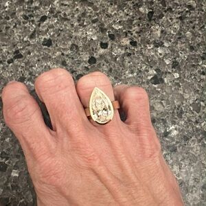 14k gold Lab Grown Diamond Pear